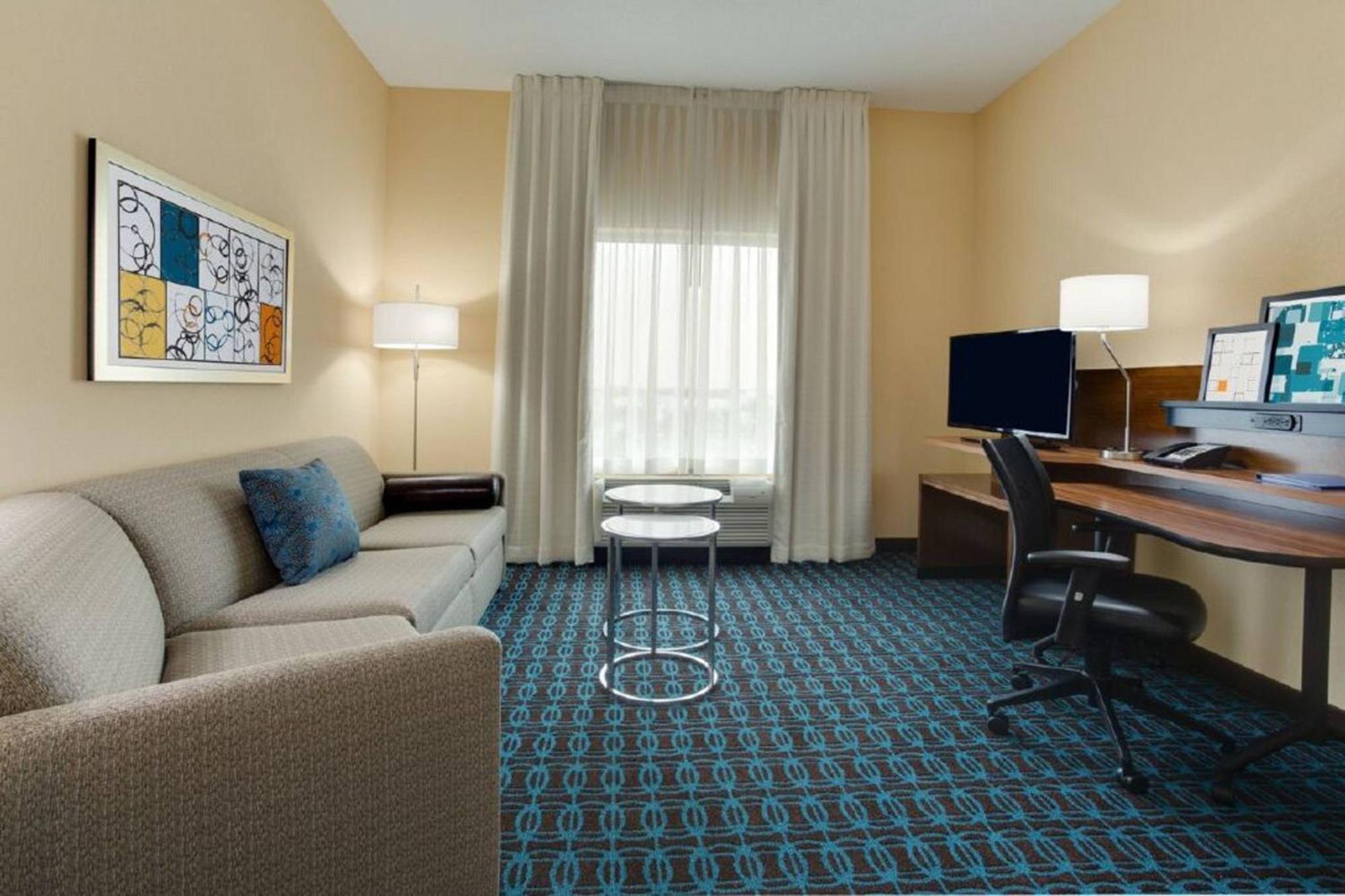 Fairfield Inn & Suites By Marriott Fort Lauderdale Pembroke Pines Exterior photo